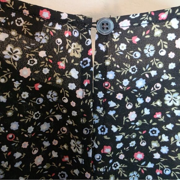 LOFT Black Ditsy Floral Blouse Flutter Sleeves Keyhole Button Back Closure Small - Picture 3 of 8